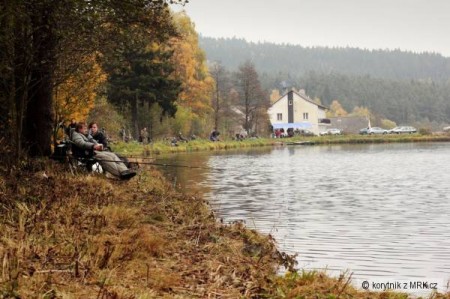 Závody 24 hodin na rybníce „Korytník“ u Penzionu Mlýn v Zahrádkách