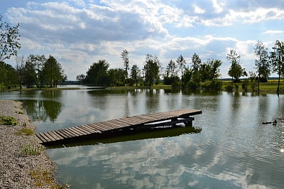 1 foto revru Jezero a sportovn rybolov Vlko
