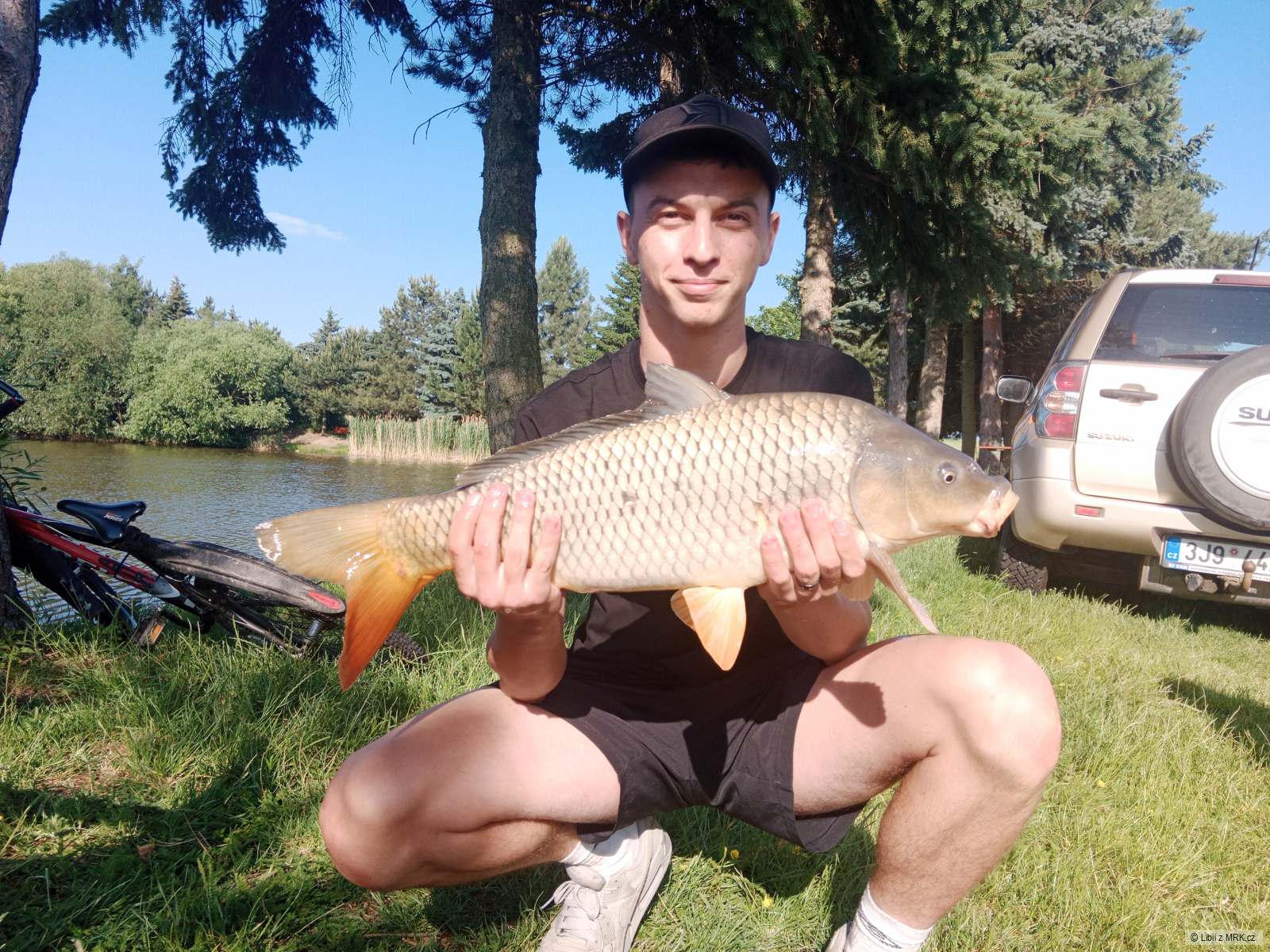 68 cm šupík