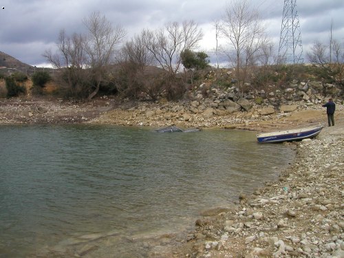 Utopen� auto EBRO