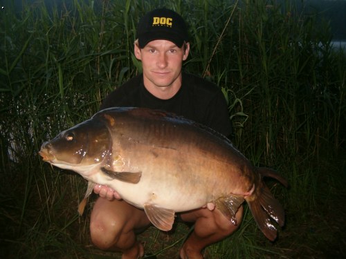 14,7 kg