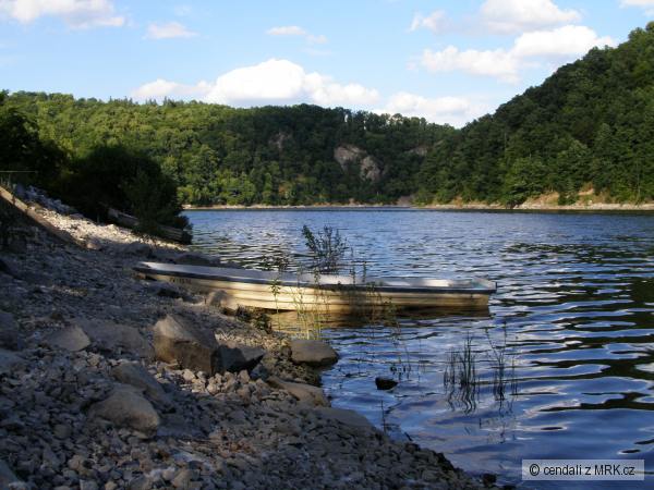 pomal� z�pad slunce nad vranovskou p�ehradou