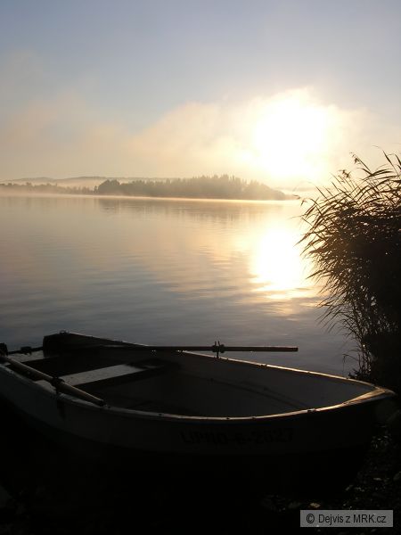 Rann� mlha nad Lipnem