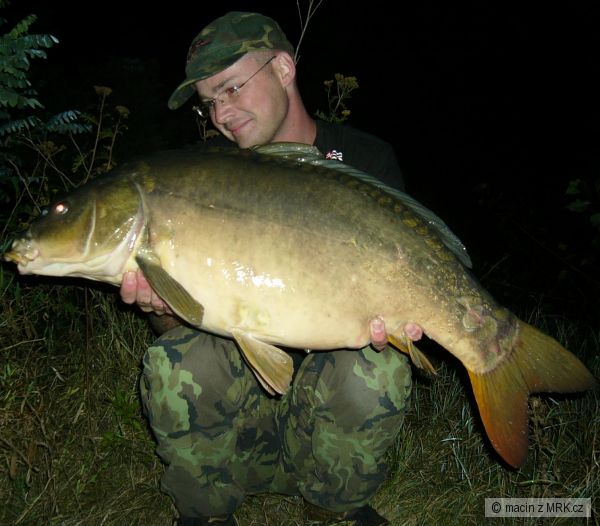 88cm/12.2kg