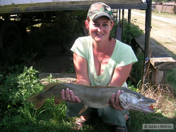  p��telkyn� s prvn� svoji �ti�kou 80cm....