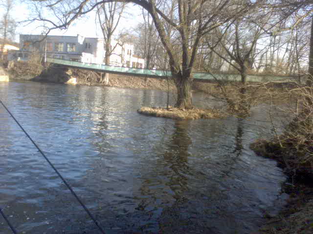 Svratka 4 pod splavem