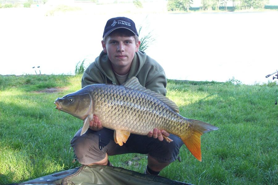kapr 71 cm a 7 kg