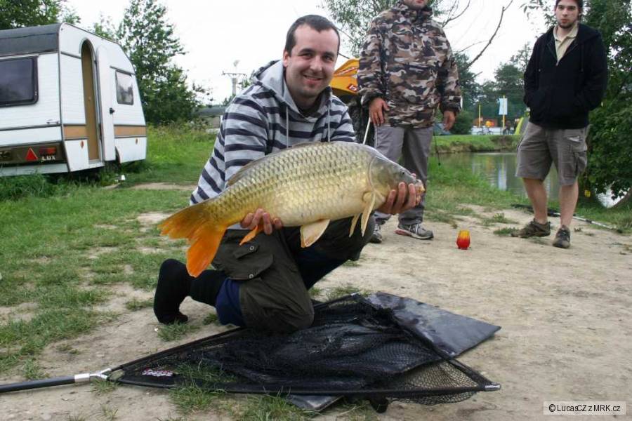 Na ryby jedině na boso!