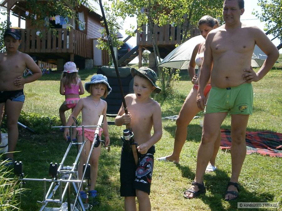 To je výraz mého juniora při tahání hada :)