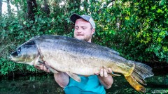 Kliknutím fotografii zvětšíte kapr 97 cm