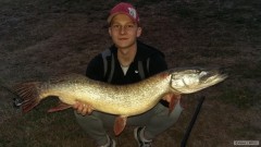 Kliknutím fotografii zvětšíte šťuka 92cm