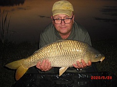 Kliknutím fotografii zvětšíte Kapr 72cm,,7kg
