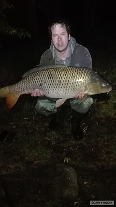 Kliknutím fotografii zvětšíte kapr 93 cm