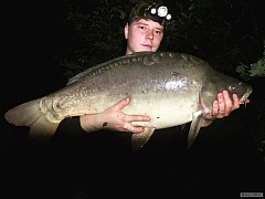 Kliknutím fotografii zvětšíte Kapr 90cm