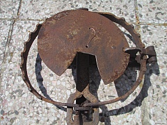 Kliknutím fotografii zvětšíte Retro past,(železa plně funkční. průměr 23 cm