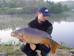 Kliknutím fotografii zvětšíte Můj kapřík 86cm,10.5kg