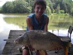 Kliknutím fotografii zvětšíte kapr 75 cm 10 kg