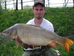 Kliknutím fotografii zvětšíte Skalička 6.5.06_79cm-8kg