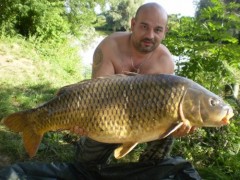 Kliknutím fotografii zvětšíte Kapr 109cm 22,5Kg