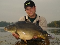 Kliknutím fotografii zvětšíte kapr 70cm, 8.77kg