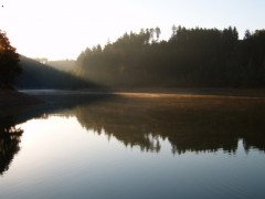 Kliknutím fotografii zvětšíte Svítání na Dalešické 25.8.2007
