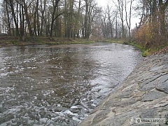 Kliknutím fotografii zvětšíte Chrudimka pod obcí Hostovice