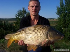 Kliknutím fotografii zvětšíte Kapr 75 cm