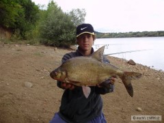 Kliknutím fotografii zvětšíte Ja s ulovkem cejna 57 cm