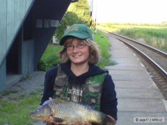 Kliknutím fotografii zvětšíte kapřik 47cm