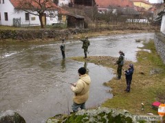 v�ichni cht�li pol�byt prd....vn� rybu