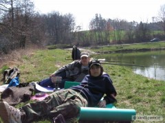 Kliknutím fotografii zvětšíte S kámošem na rybách na revíru Hrádek jinak č. 411090