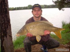 Kliknutím fotografii zvětšíte kapr 72 cm 9 kilo