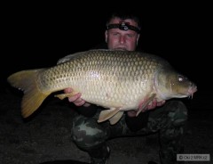 Kliknutím fotografii zvětšíte Kapr 88cm14kg