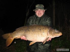 Kliknutím fotografii zvětšíte kapr 90cm, 16kg