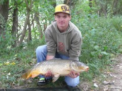Kliknutím fotografii zvětšíte Kapr 88cm 13.5 Kg řeka