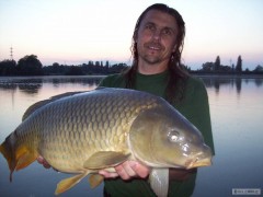 Kliknutím fotografii zvětšíte šupík 15 kg