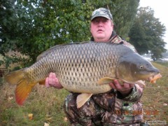Kliknutím fotografii zvětšíte Petrův krasavec 87cm 13,5kg