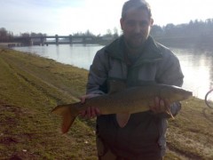 Kliknutím fotografii zvětšíte 21.3.2010 první letošní vycházka k vodě