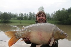 Kliknutím fotografii zvětšíte Skalička kapr 77cm 12.5kg