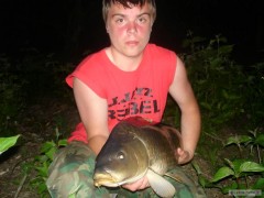 Kliknutím fotografii zvětšíte kapr 78cm 9,3kg