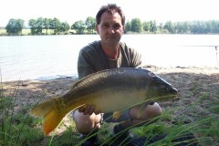 Kliknutím fotografii zvětšíte kapr 75,5cm a 8,25kg