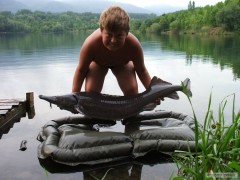 Kliknutím fotografii zvětšíte Jeseter, 122cm