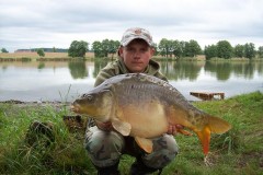 Kliknutím fotografii zvětšíte kapr 73cm a 9,30kg
