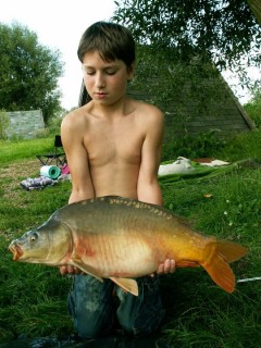 Kliknutím fotografii zvětšíte kapr 76cm