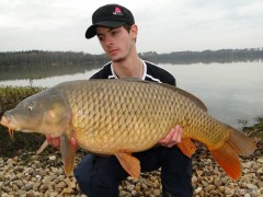 Kliknutím fotografii zvětšíte Kapr 92cm 14kg