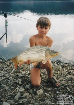 Kliknutím fotografii zvětšíte 09; Kapr, 24.8.02, ÚN Orlík