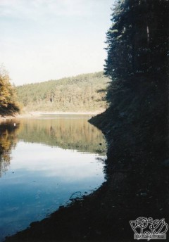 Kliknutím fotografii zvětšíte 05; Jasné podzimní ráno, 22.10.98
