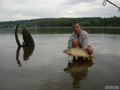 Kliknutím fotografii zvětšíte kapr kolem 60 cm