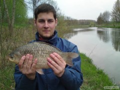 Kliknutím fotografii zvětšíte Karas stříbřitý 42cm