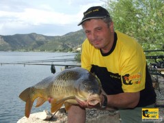 Kliknutím fotografii zvětšíte Kapr 84cm Rio Ebro 5.5.2011
